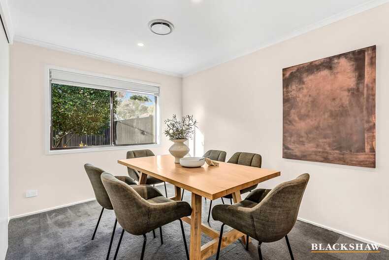 6/8 Walhallow Street Hawker