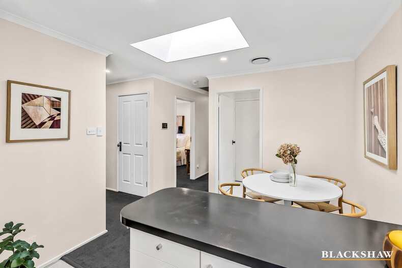 6/8 Walhallow Street Hawker