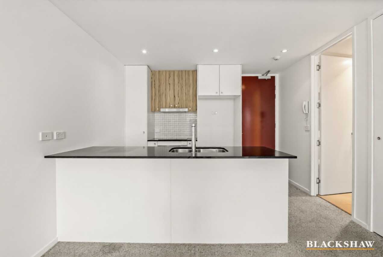 13/76 Leichhardt Street Griffith