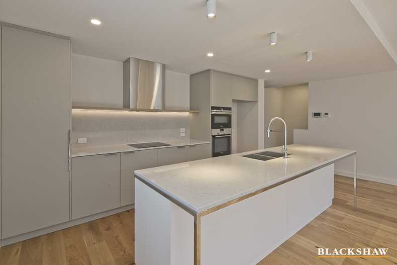 21/22 Canberra Avenue Forrest