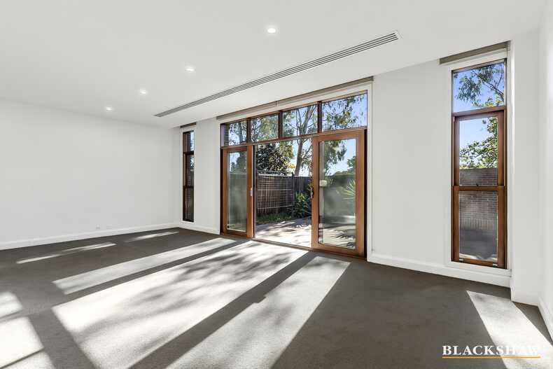 21/6 Grose Street Deakin
