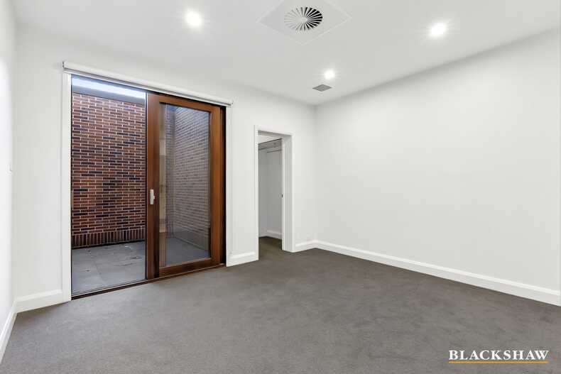 21/6 Grose Street Deakin