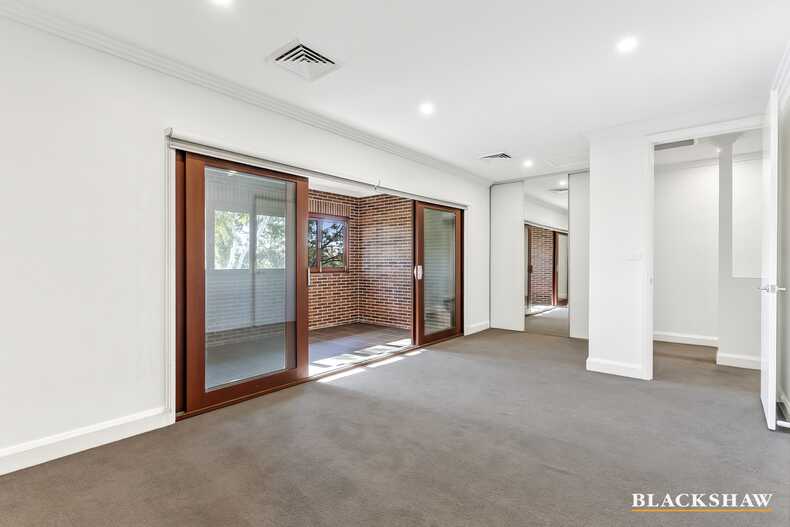 21/6 Grose Street Deakin