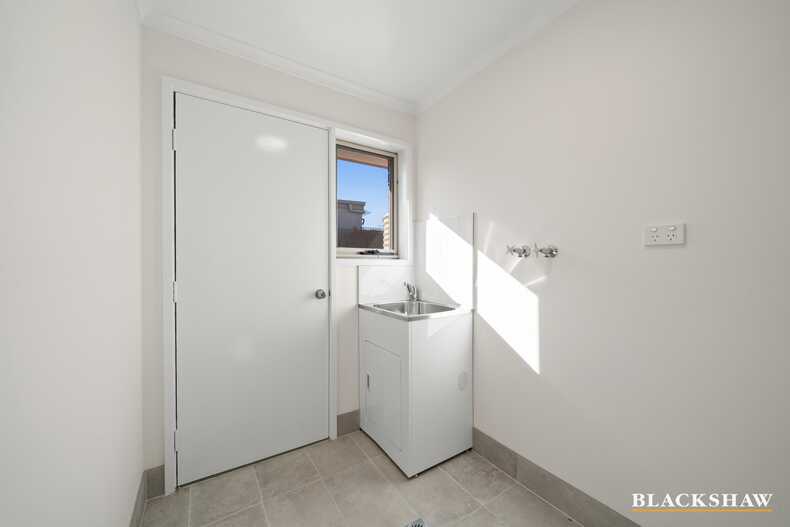1 Herdson Place Macgregor