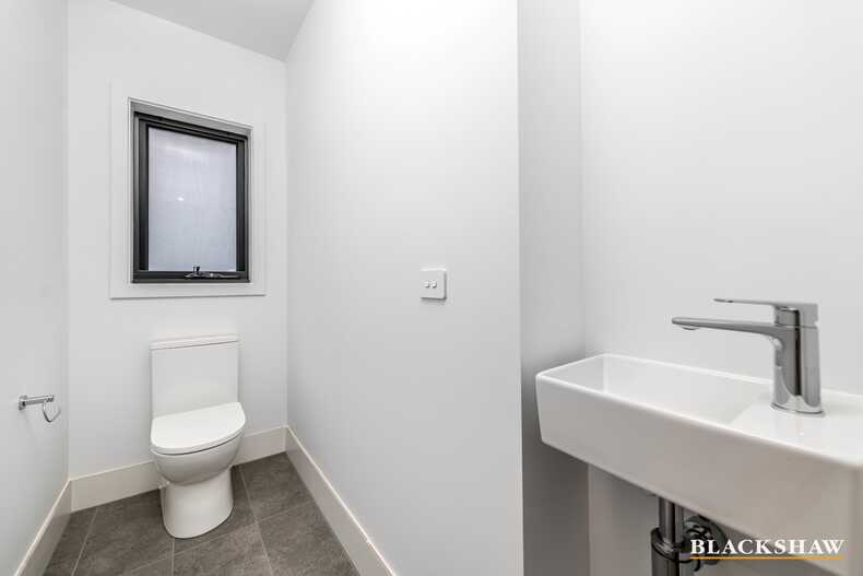 8/7 Buninyong Street Watson