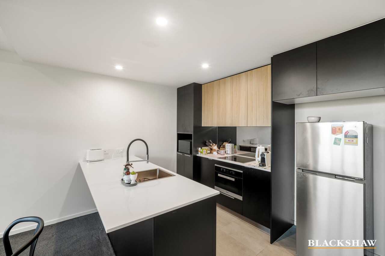 92/81 Constitution Avenue Campbell
