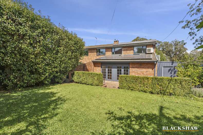 60 Hampton Circuit Yarralumla