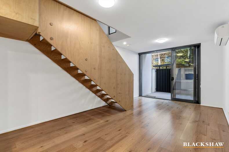 6/97 Eastern Valley Way Belconnen
