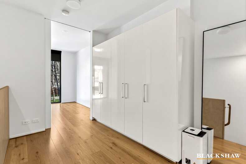 6/97 Eastern Valley Way Belconnen