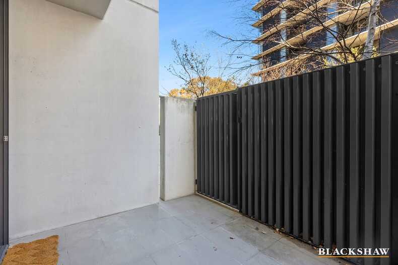 6/97 Eastern Valley Way Belconnen