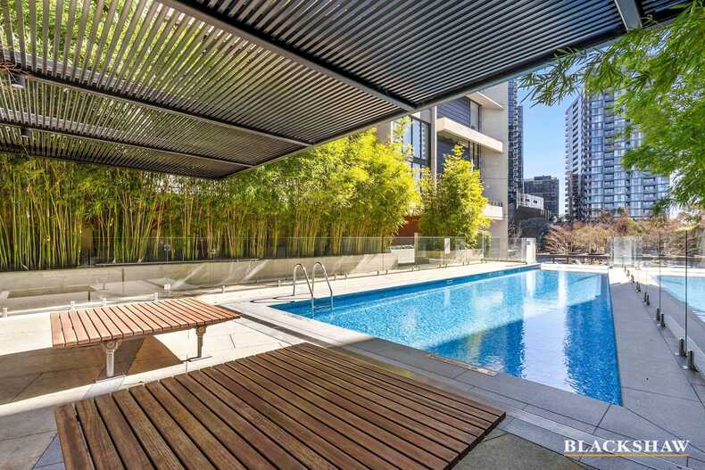 6/97 Eastern Valley Way Belconnen