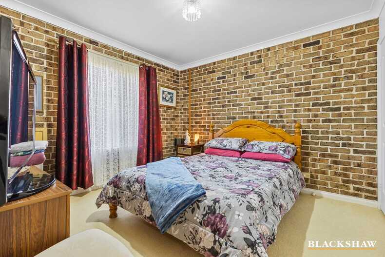 2/2 Lisa Place Sunshine Bay