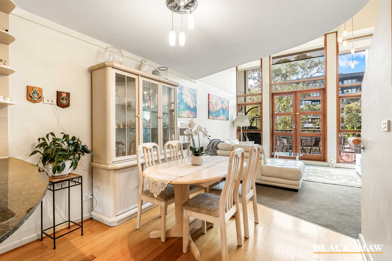 30/18 Captain Cook Crescent, Griffith, Griffith - Thumbnail 4