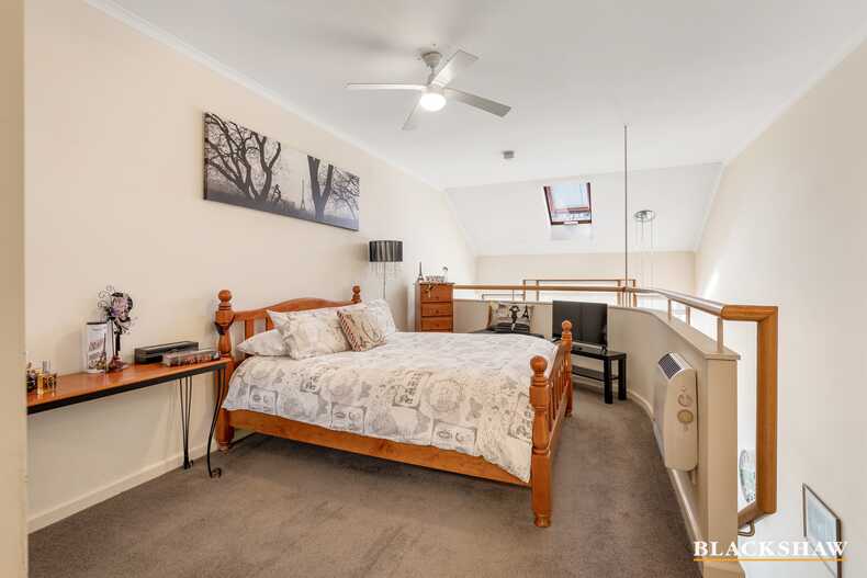 30/18 Captain Cook Crescent Griffith