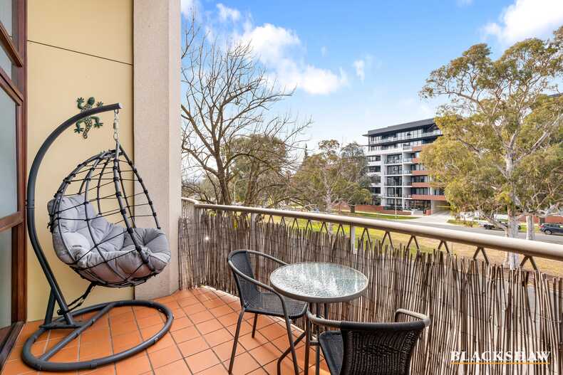 30/18 Captain Cook Crescent Griffith