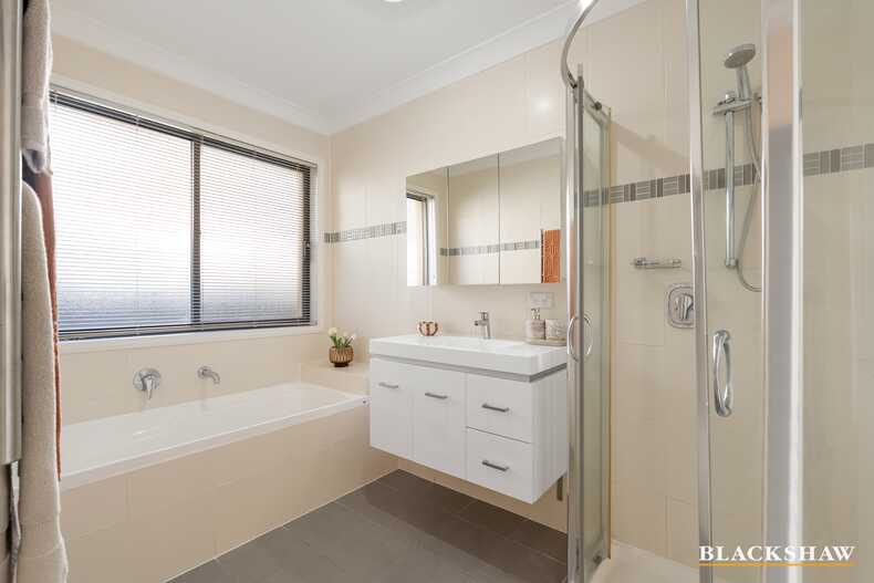 19 Nicholii Loop Jerrabomberra