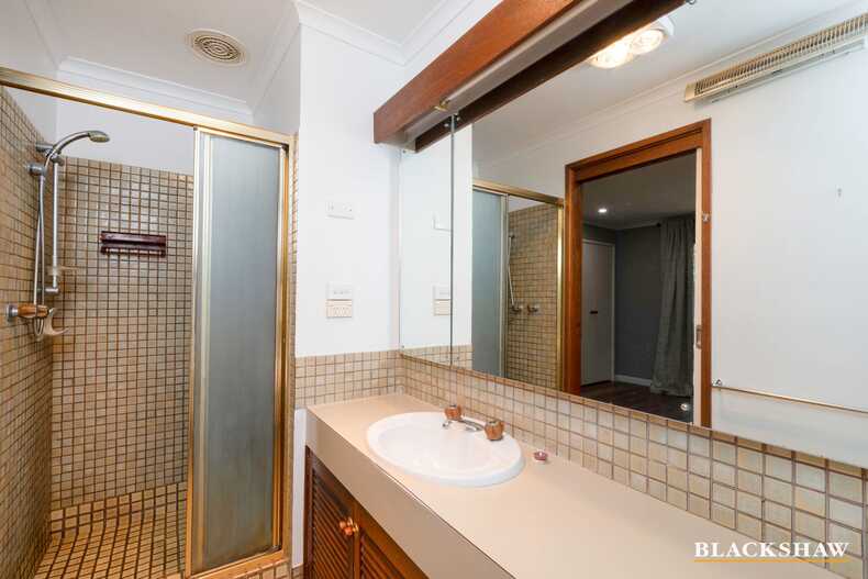 83 Buvelot Street Weston 83 Buvelot Street Weston