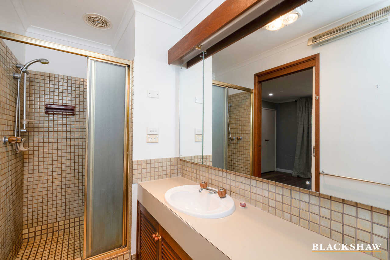 83 Buvelot Street Weston