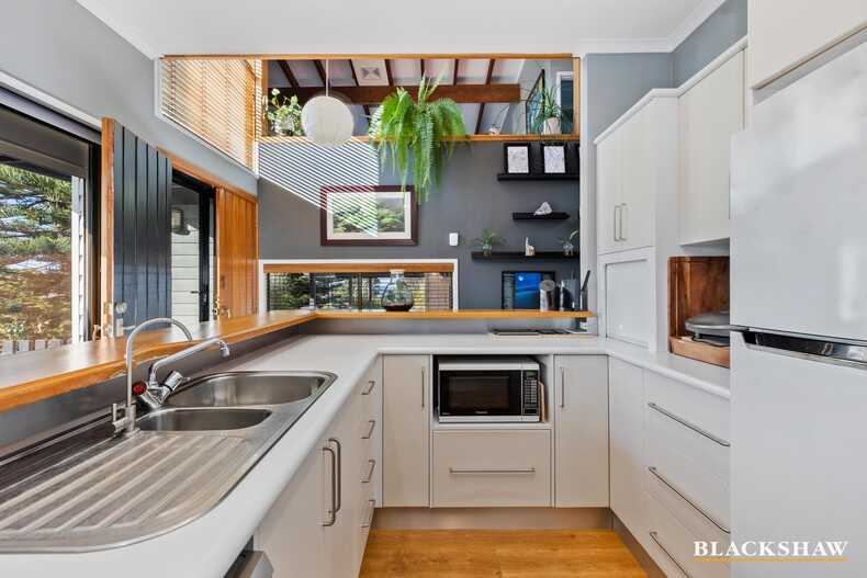2 Pine Street Batehaven