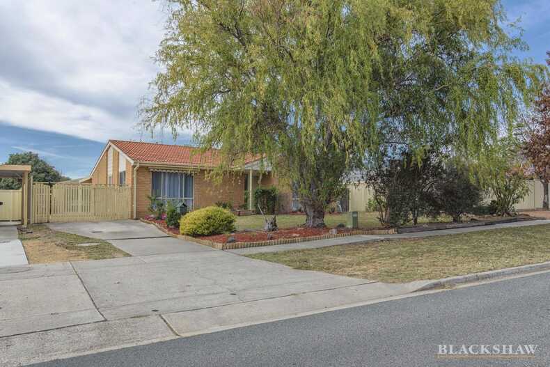 25 Pockett Avenue Banks