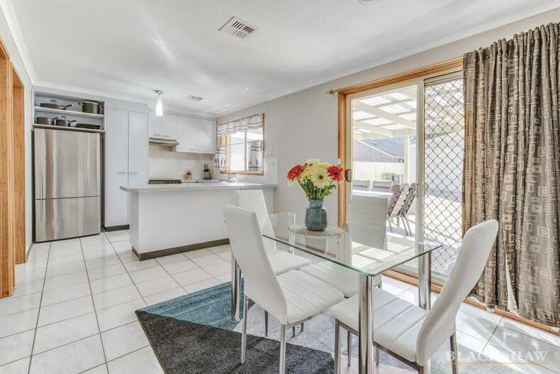 25 Pockett Avenue Banks