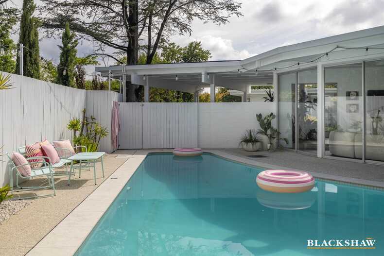 13 Canterbury Crescent Deakin