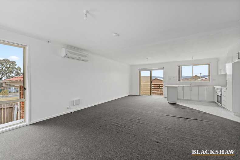 2/36 Kinsella Street Queanbeyan