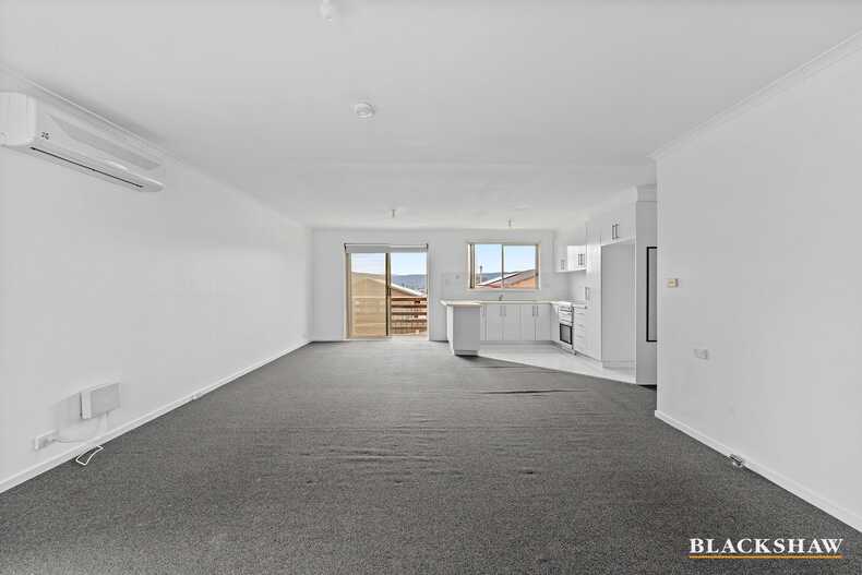 2/36 Kinsella Street Queanbeyan