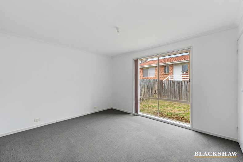 2/36 Kinsella Street Queanbeyan