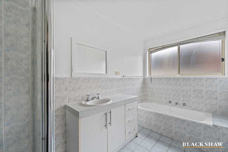 2/36 Kinsella Street Queanbeyan