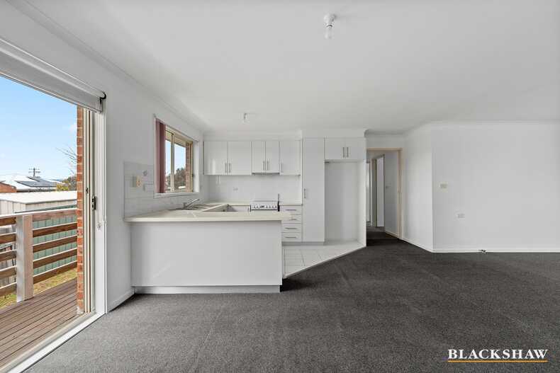 2/36 Kinsella Street Queanbeyan