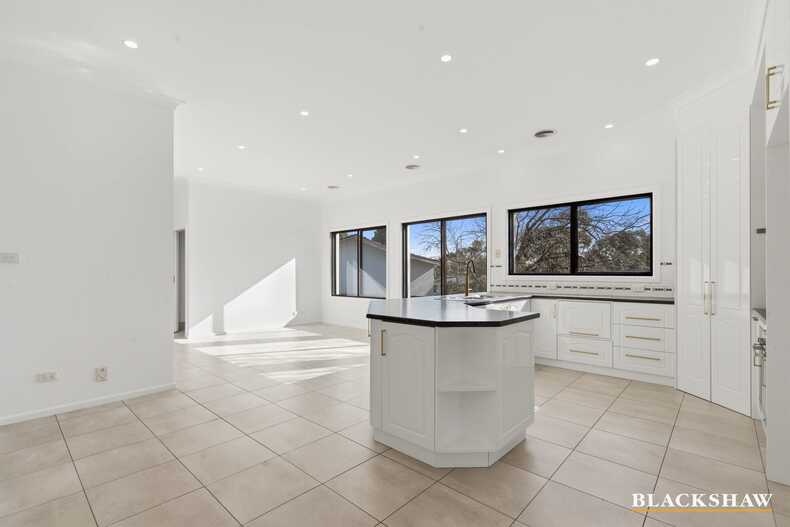 2 Eleanora Street Fisher
