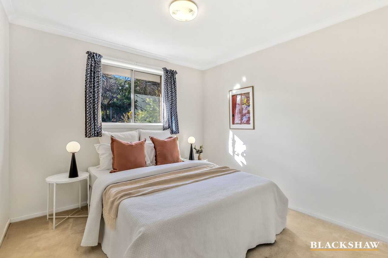 3 Curlewis Crescent Garran