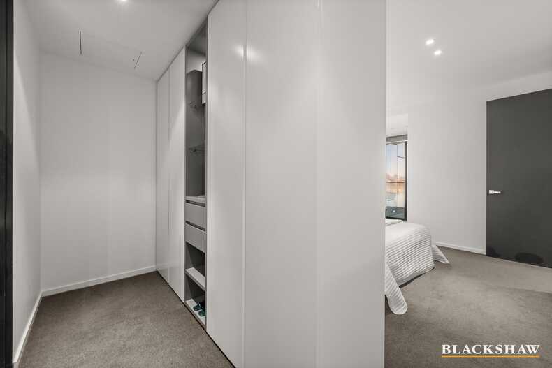 1107/19 Marcus Clarke Street City