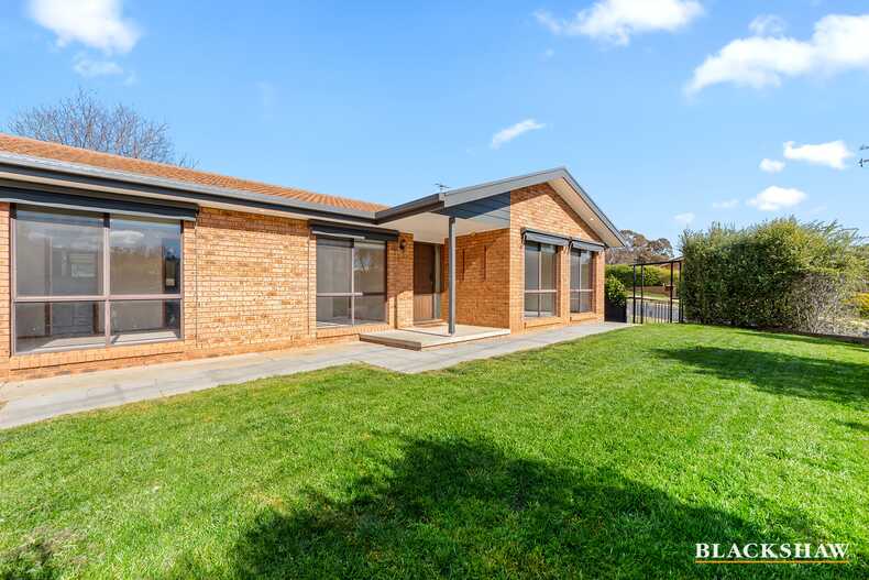 35 River Drive Queanbeyan 35 River Drive Queanbeyan