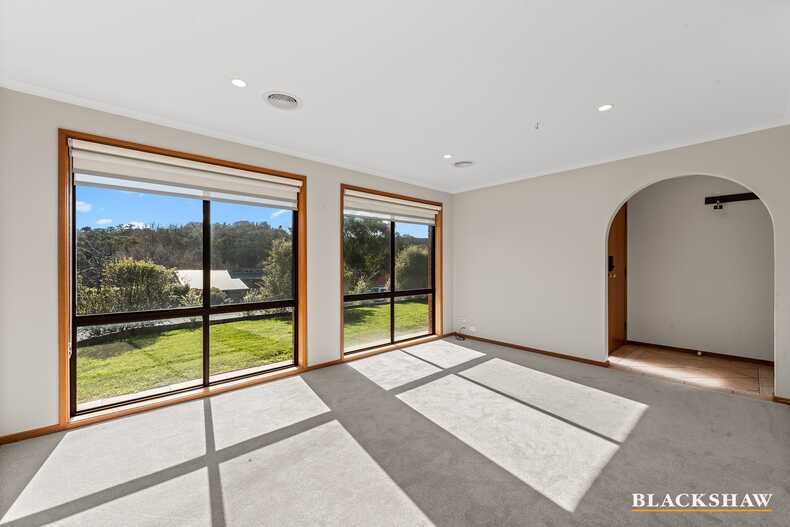 35 River Drive Queanbeyan 35 River Drive Queanbeyan