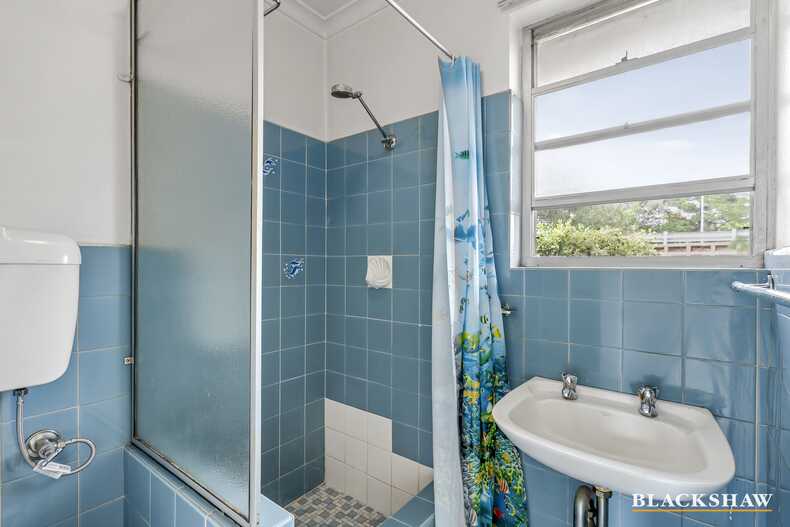 2/51 Hampton Circuit Yarralumla