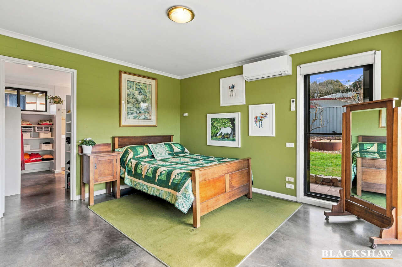 15 Fossey Street Holder