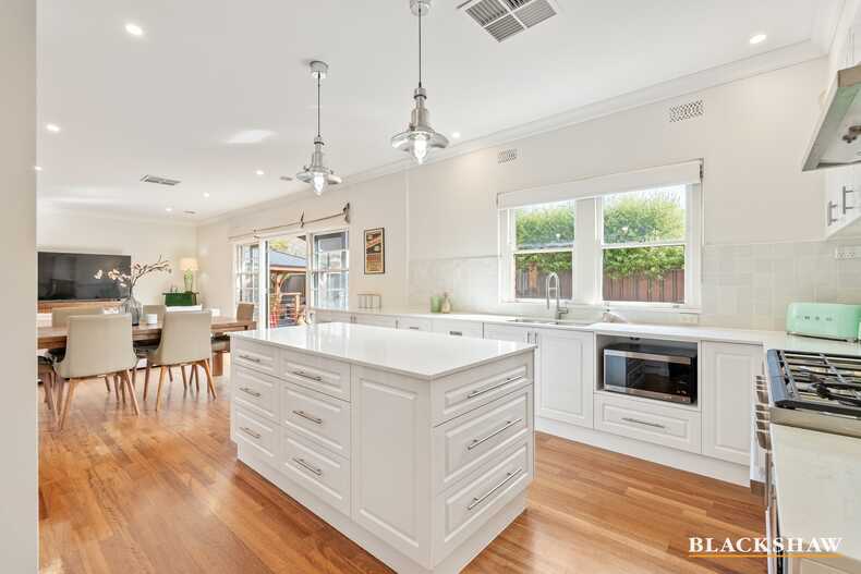 20 Bannister Gardens Griffith 20 Bannister Gardens Griffith