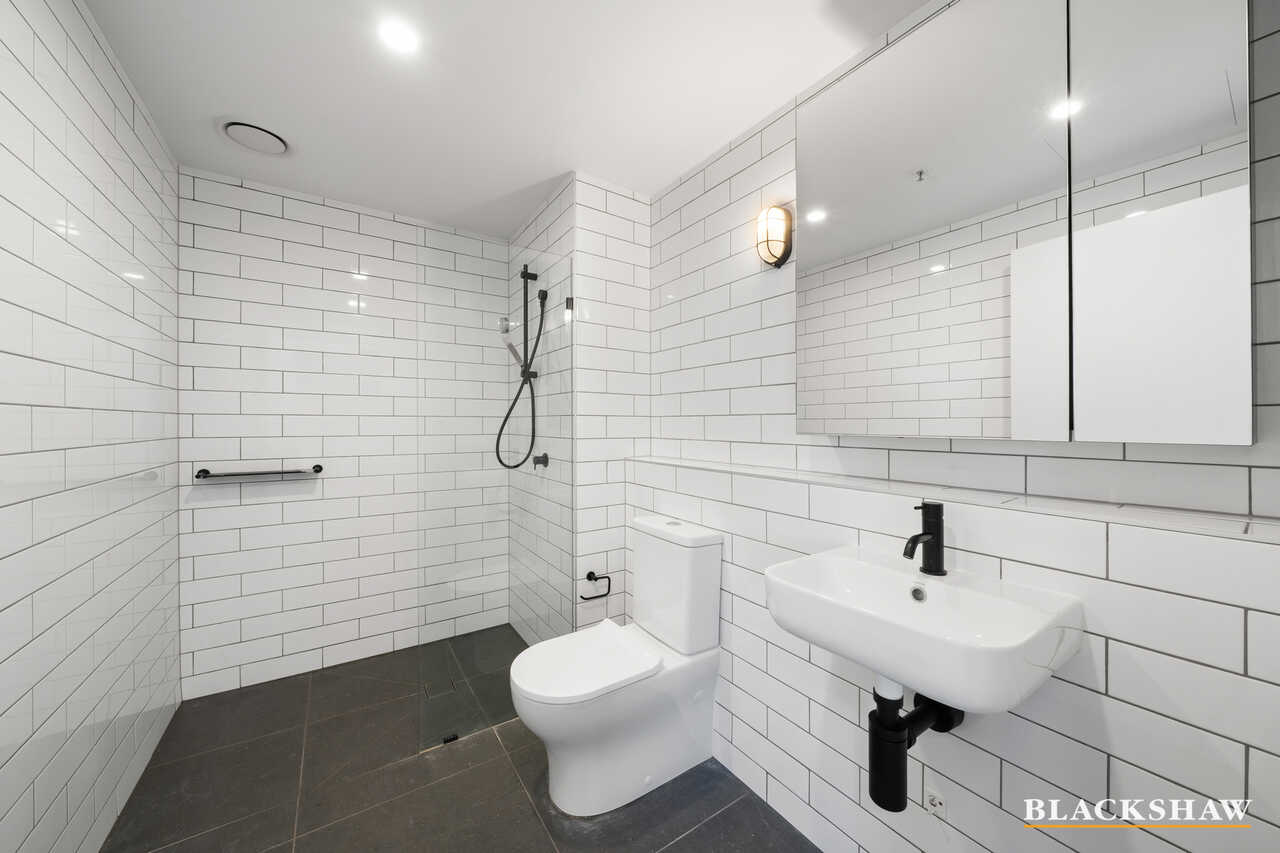 901/90 Swain Street Gungahlin
