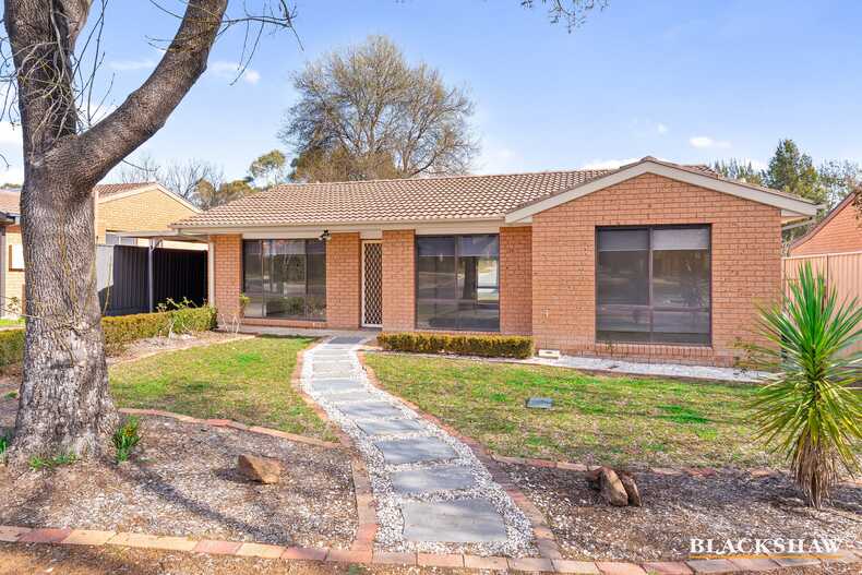 63 Sherwood Circuit Gordon