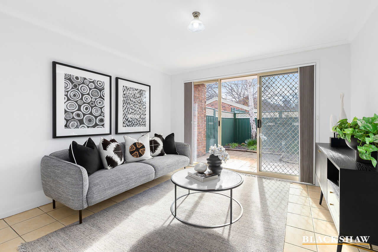 44/44 Jerrabomberra Avenue Narrabundah