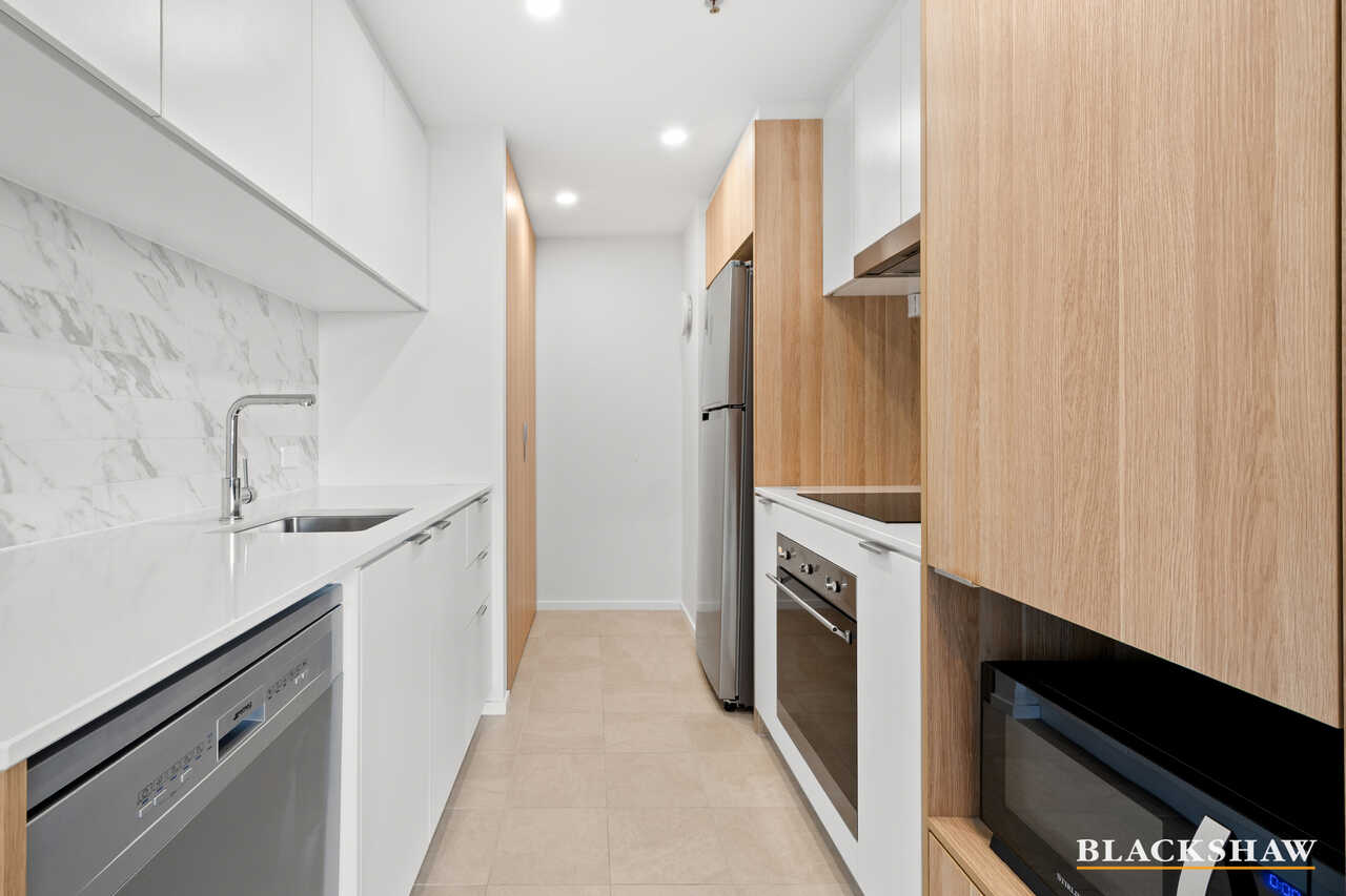 2301/15 Bowes Street Phillip