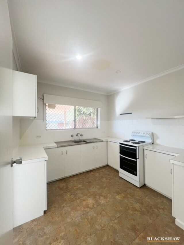 2/21 Morton Street Queanbeyan