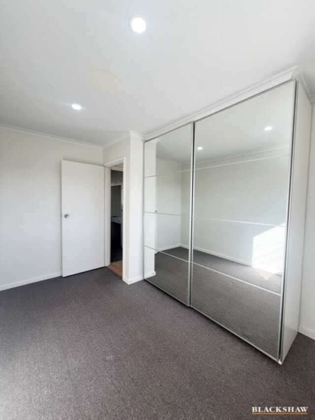 2/21 Morton Street Queanbeyan