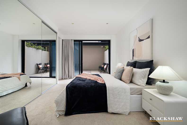 6/7 Sydney Avenue  Barton