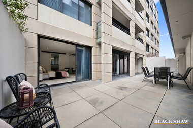 6/7 Sydney Avenue  Barton