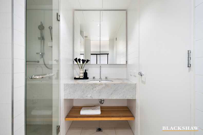 6/7 Sydney Avenue  Barton