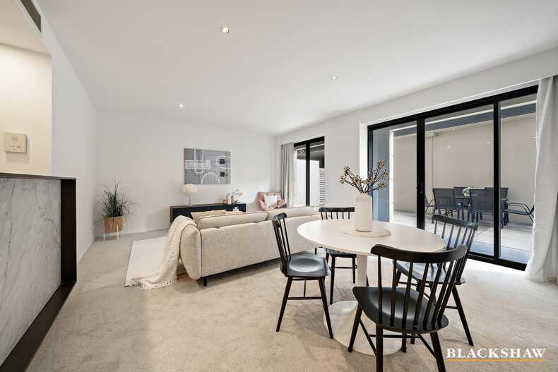 6/7 Sydney Avenue  Barton