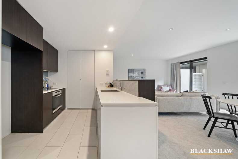 6/7 Sydney Avenue  Barton